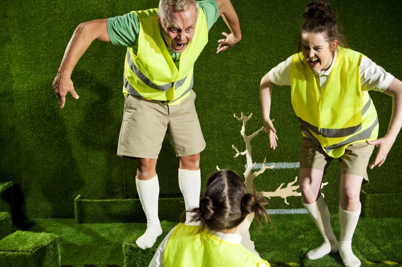 Regionteatern Väst, Folkteatern i Gbg, Bortom trädgränsen, Foto Lina Ikse