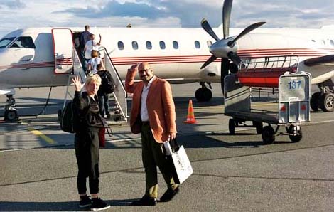 Emma Broström, dramaturg och Magnus Holm, vd Regionteatern Blekinge Kronoberg på väg till Scen utan gränsers möte i Finland, foto Linde Sjöstedt